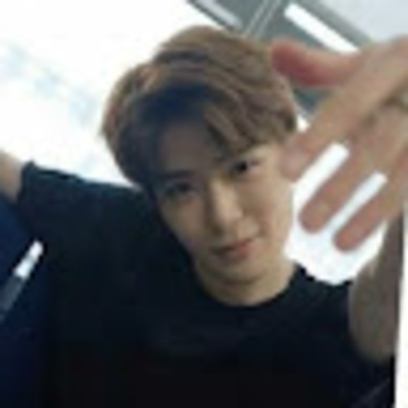 Meet your Posher, Taylor - Picture 1 of 1